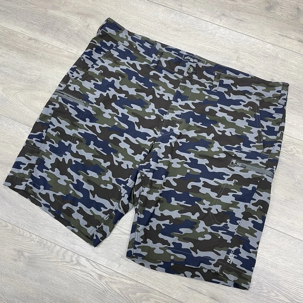 Eddie Bauer Flexion Amphib Camo Shorts Men's Sz 42 Outdoor